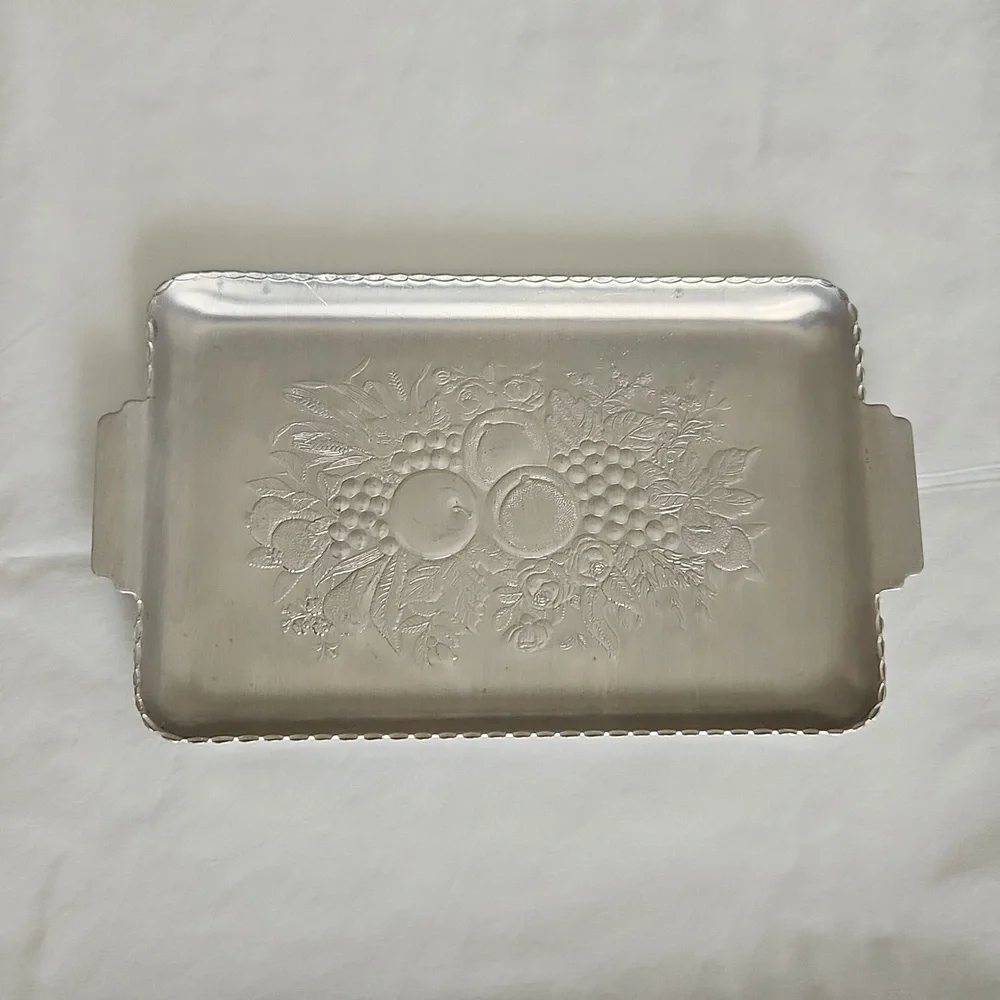 Vintage aluminum small trays and coasters. Fruit design - Picture 2 of 9